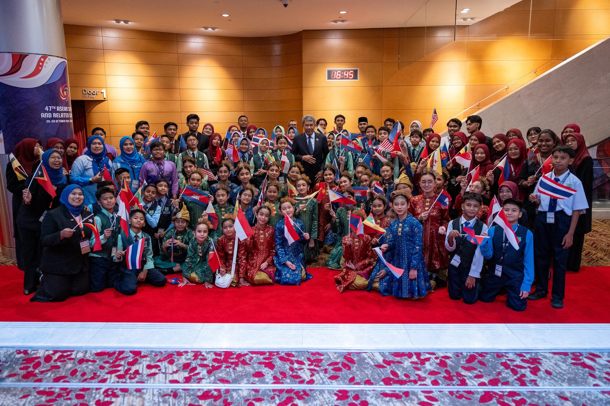 47th ASEAN Summit and Related Summits Come to a Close